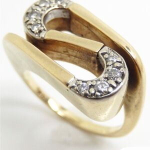14 kt yellow gold rare find diamond ring size 4 3/4